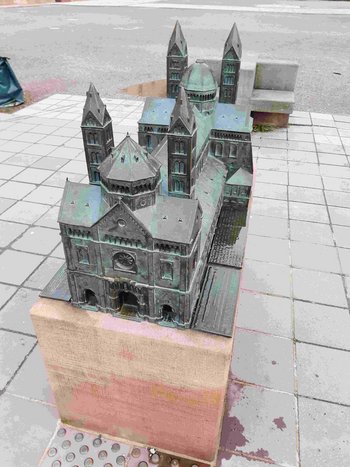 Bronzemodell der Außenansicht des Speyerer Doms